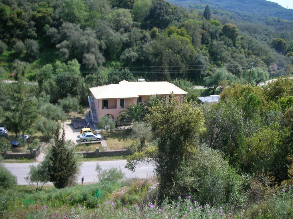 Rossi'S Studios Moraitika Chambre photo