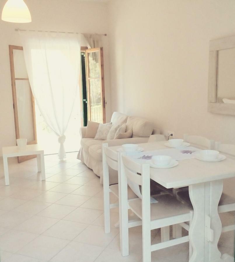 Rossi'S Studios Moraitika Extérieur photo